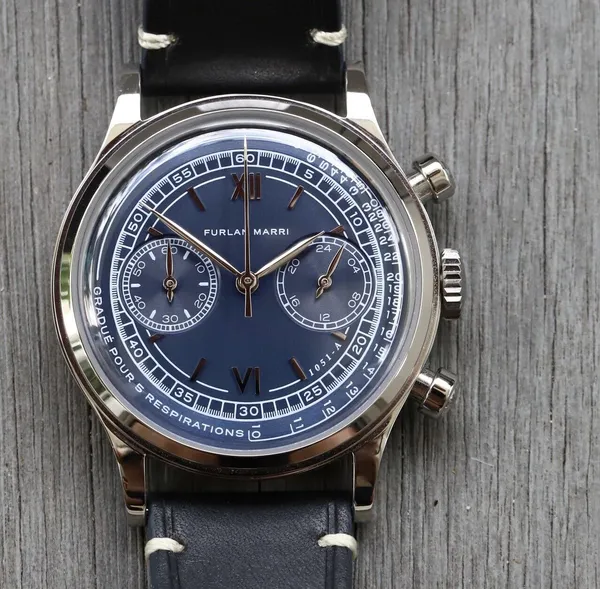 Furlan Marri Mare Blu 1051-A chronograph, front dial view on black leather strap