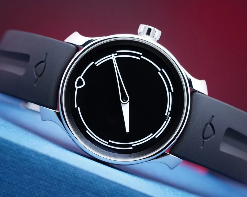Ming 37.02 Minimalist — front dial view