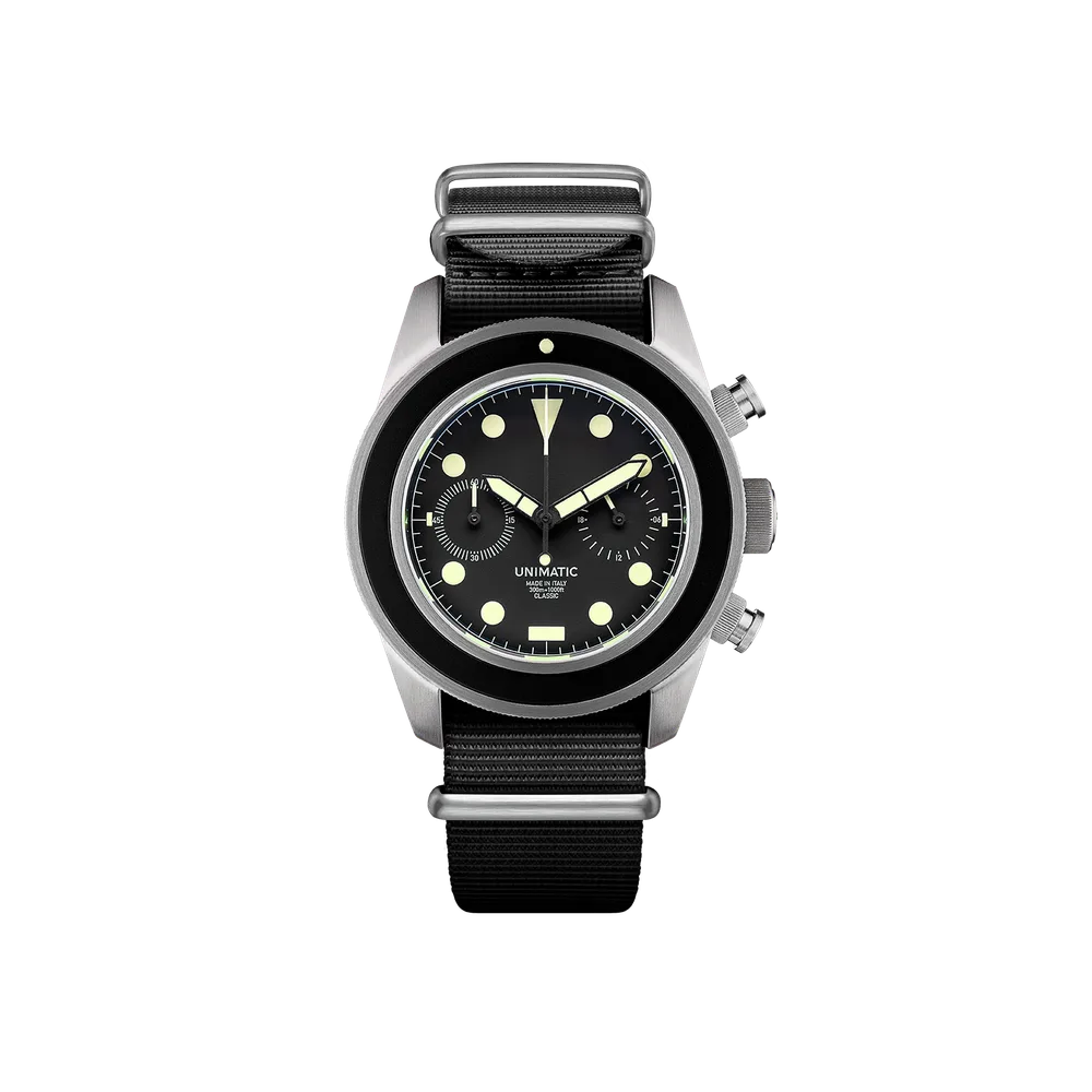 Unimatic Modello Tre UC3 Classic chronograph diver, front view on black NATO strap